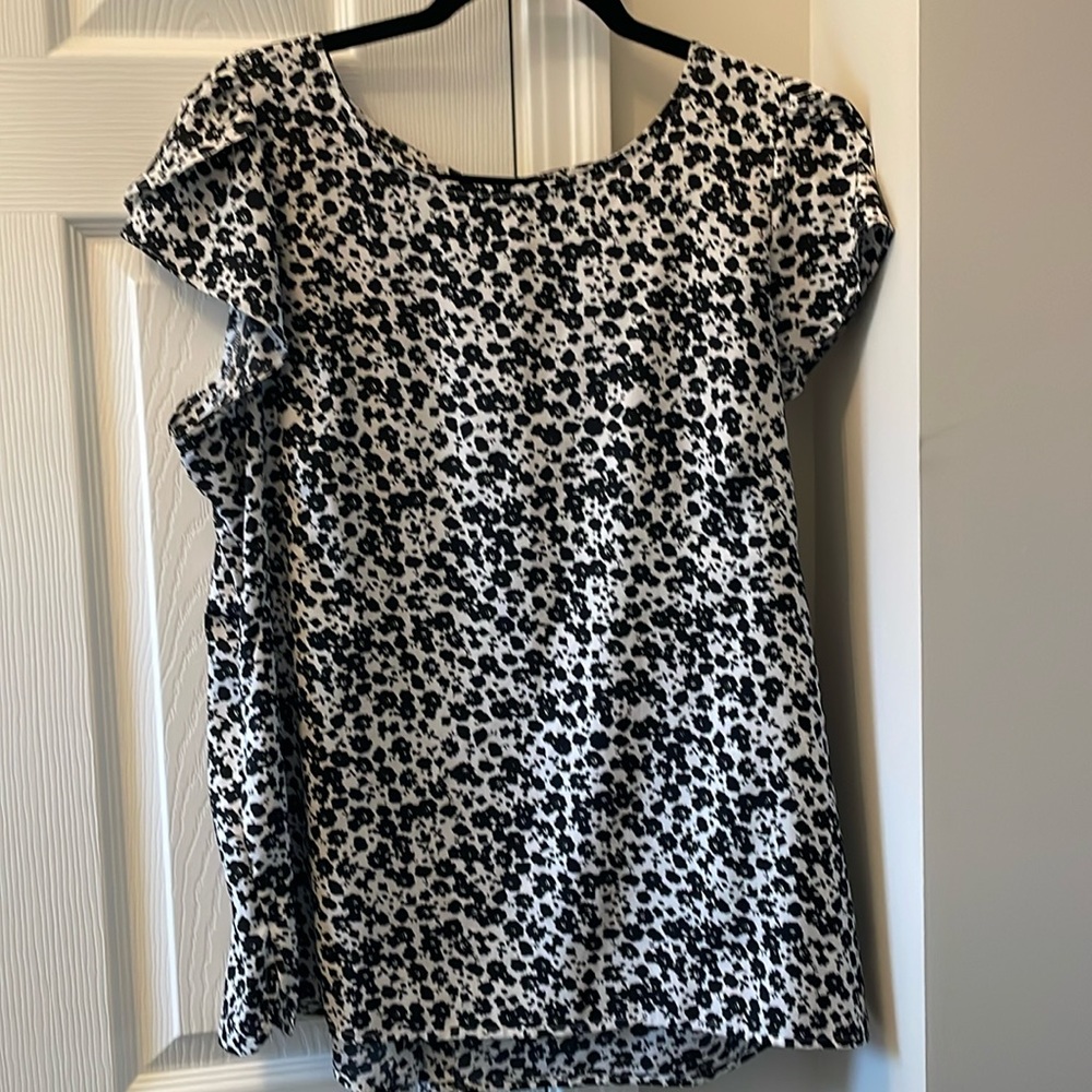Women’s Large LOFT top